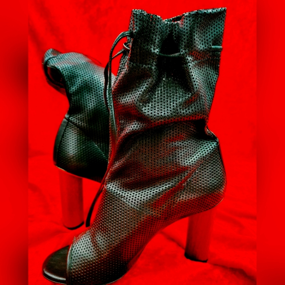 IRO Jeans Dairel Perforated Open Toe Bootie Black Lambskin Portugal size 38